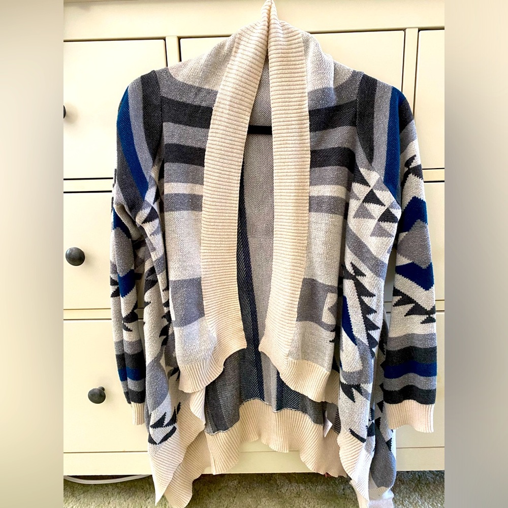 2000s Pink Republic Aztec print cardigan